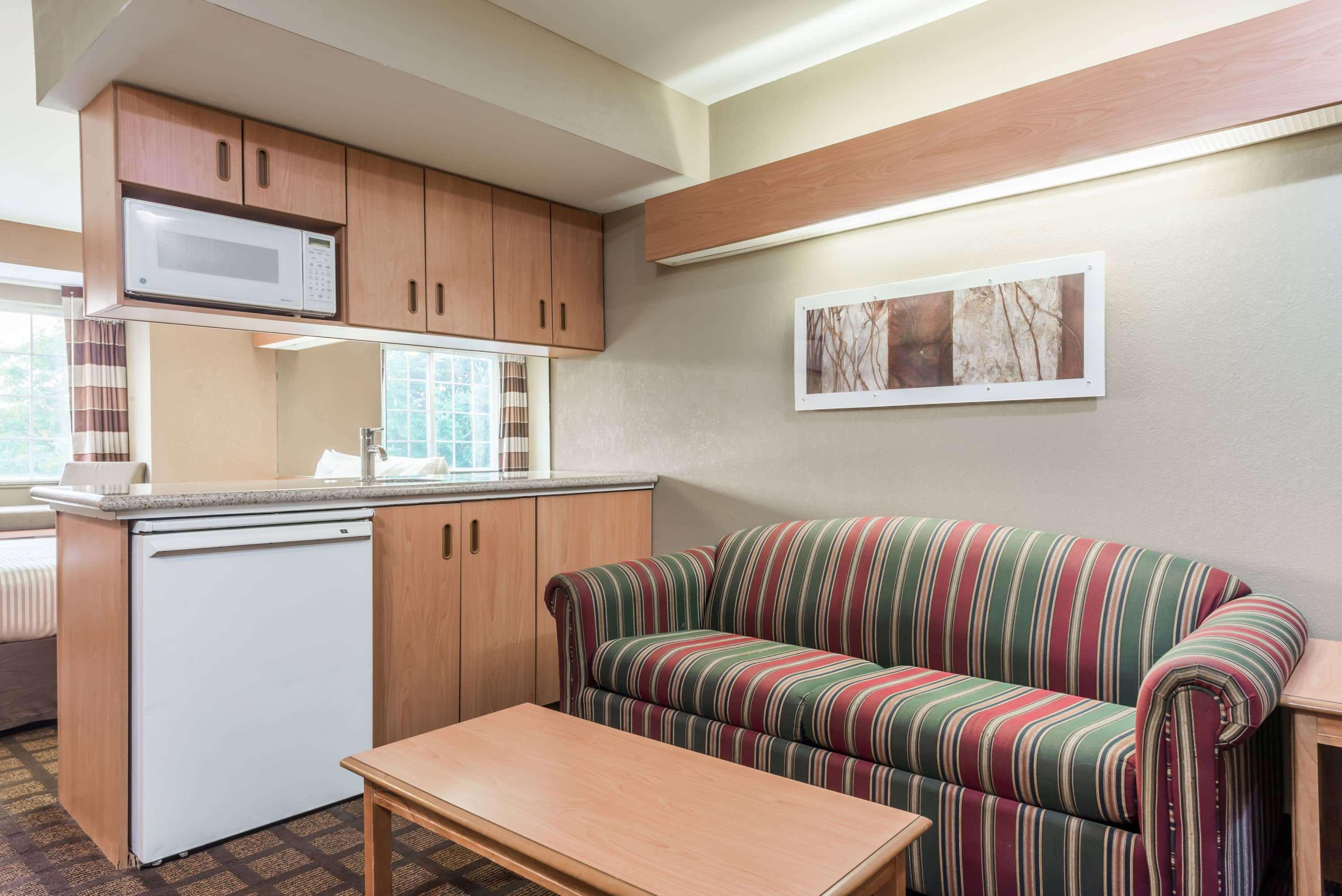 Microtel & By Wyndham Hotel 2*