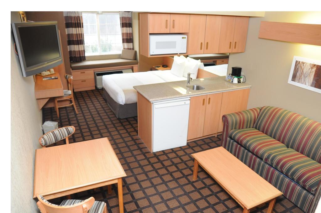 Microtel & By Wyndham 2* West Chester