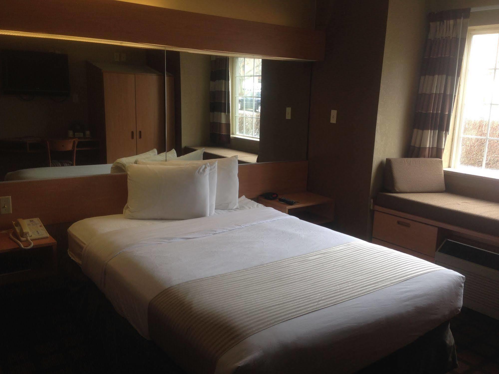 Microtel & By Wyndham Hotel West Chester